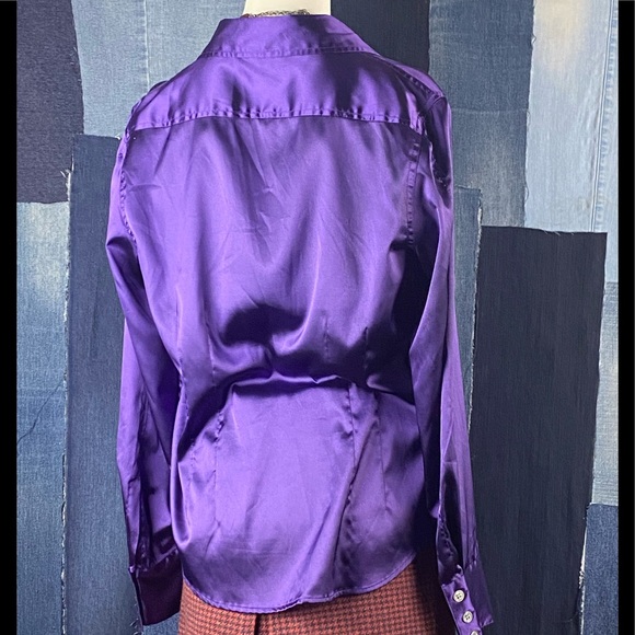 Silky Button Down Blouse Sz M - Picture 4 of 10
